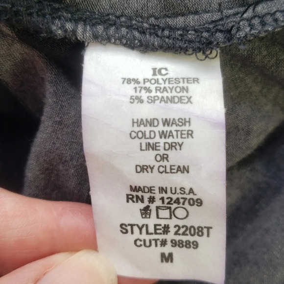 IC by Connie K Blouse Top Women Medium Jersey Knit Gray Black Red Zipper Casual - Picture 6 of 10